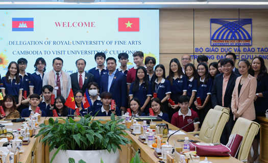 Trường ĐH Mỹ thuật Hoàng gia Campuchia thăm làm việc tại Trường ĐH Cửu Long